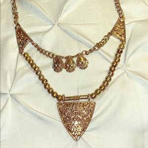 Costume Jewelry Necklance
